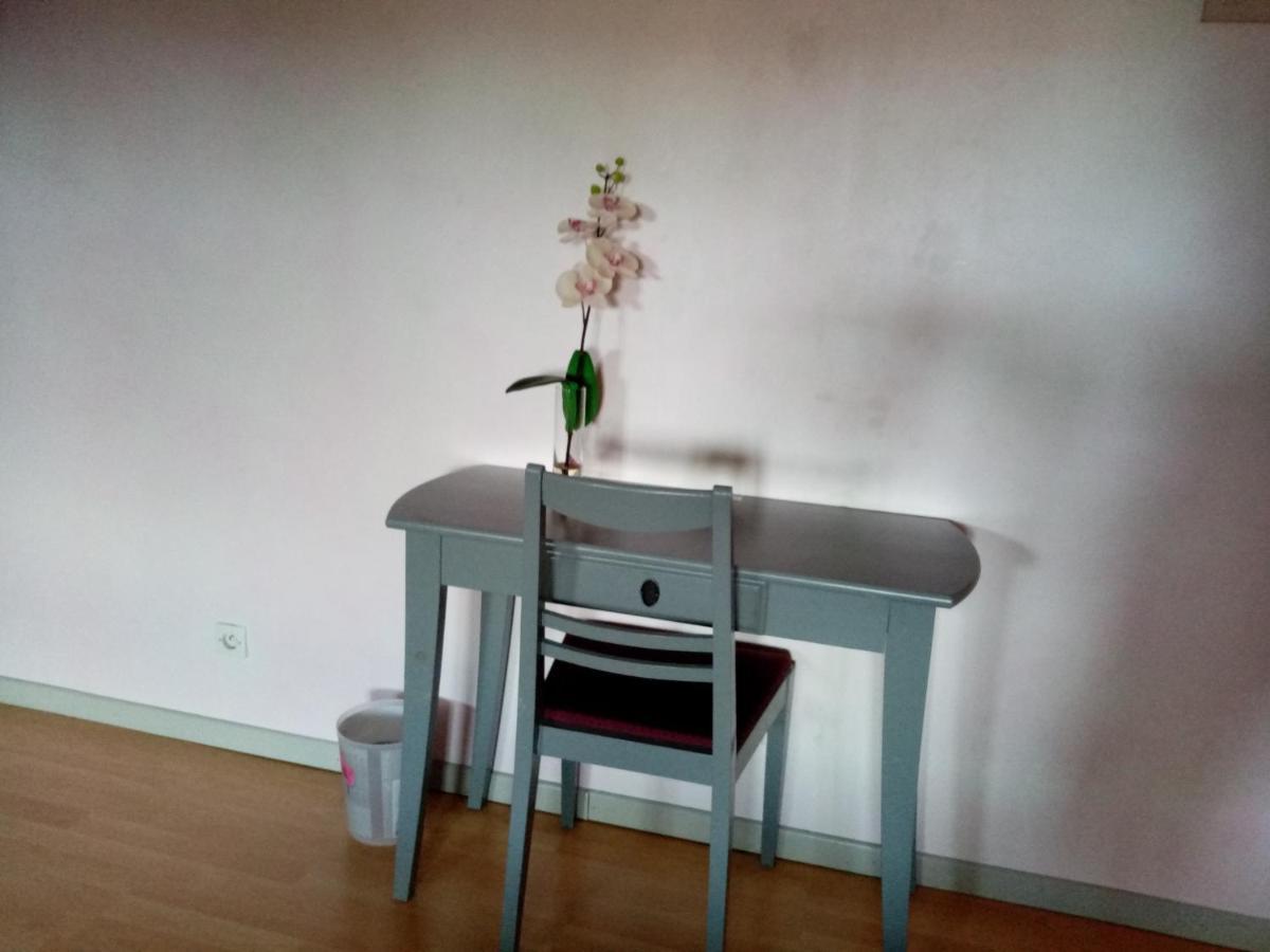 Bed and Breakfast Les Tourterelles Chabournay Esterno foto