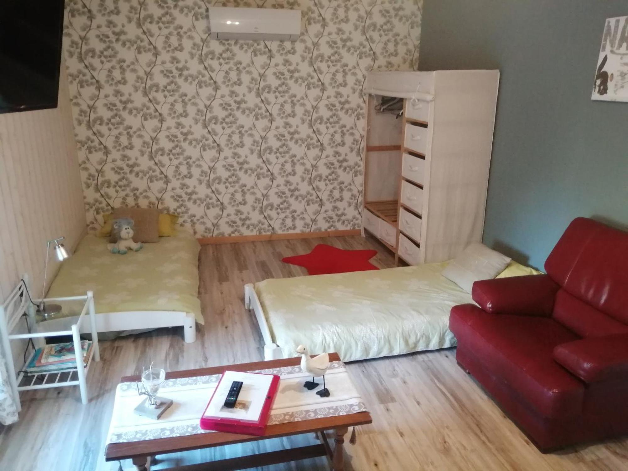 Bed and Breakfast Les Tourterelles Chabournay Esterno foto