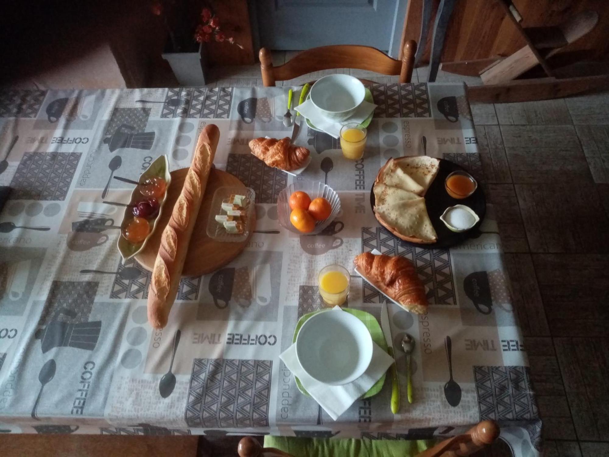 Bed and Breakfast Les Tourterelles Chabournay Esterno foto